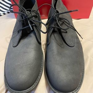 New Size 11 Men’s Kenneth Cole Chukka Boots
